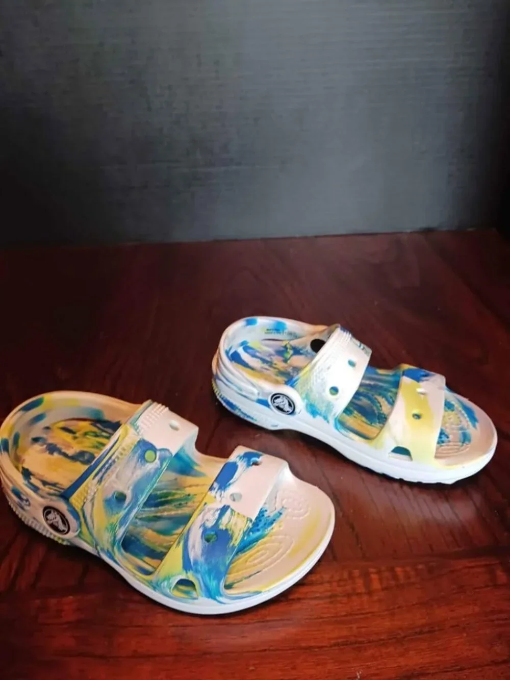 Crocs Classic Marbled Clogs Size 7C Blue & Yellow *SH1